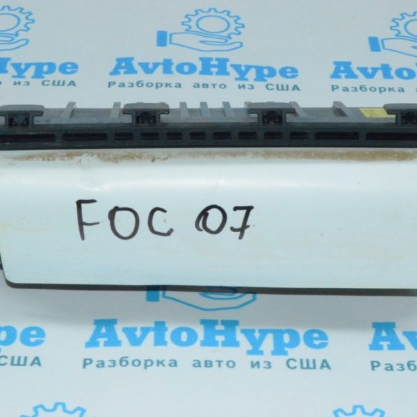 Подушка безопасности airbag коленная водительская лев Ford Focus mk3 11-18 черн (07) G1EZ-78045J77-AA