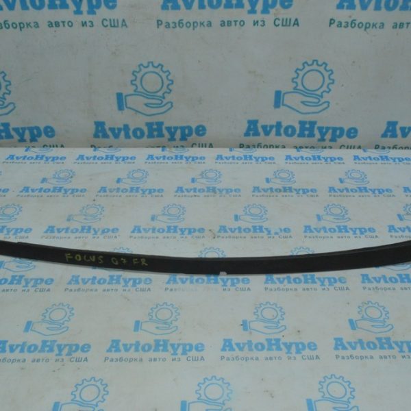Молдинг лобового стекла прав Ford Focus mk3 11-18 usa (07) деф. CP9Z-5803136-A