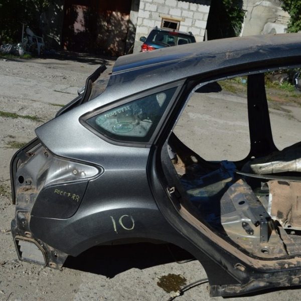 Четверть крыло задняя правая Ford Focus mk3 11-18 5d (07) цвет J7 CM5Z-5827840-A