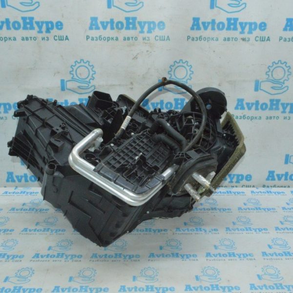 Печка в сборе Ford Focus mk3 11-18 (07) топляк F1FZ-19B555-D