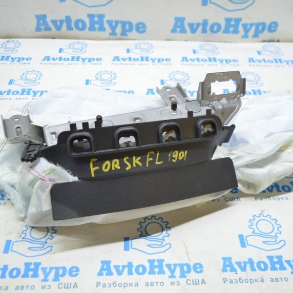 Подушка безопасности airbag коленная водительская лев Subaru Forester 19- SK (01) стрелянная 98301SJ020VH