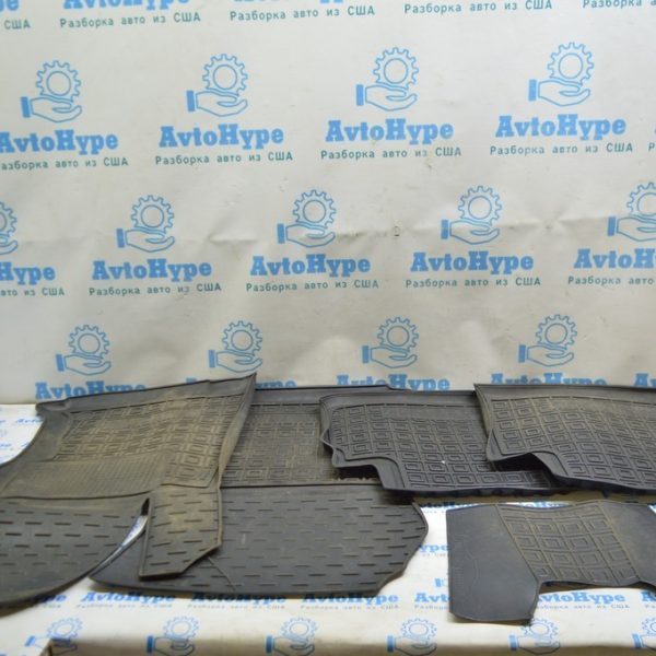 Комплект ковриков салона Subaru Forester 19- SK резина