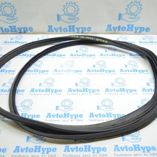 Уплотнитель (резина) двери багажника Subaru Forester 19- SK 63516SJ000