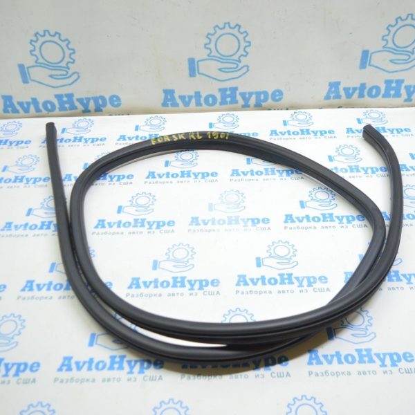 Уплотнитель дверного проема зад лев Subaru Forester 19- SK 63572SJ010