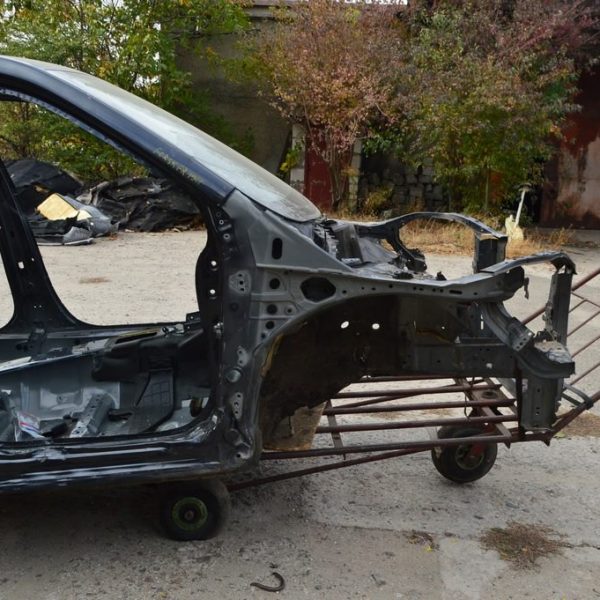 Четверть передняя правая Subaru Forester 19- SK (01) графит цвет 61K деф стойки,лонжерон целый 51620SJ0009P