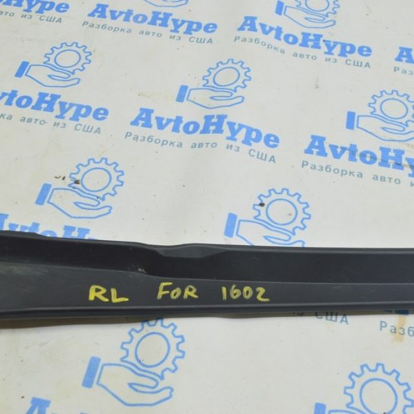 Накладка двери багажника лев Subaru Forester 14-18 SJ 63186SG000