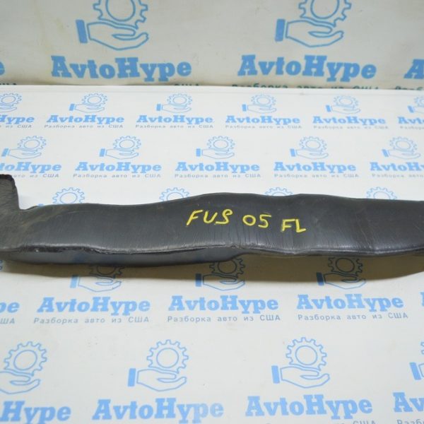 Уплотнитель крыла дверь-крыло лев Ford Fusion mk5 13- DS7Z-16072-B