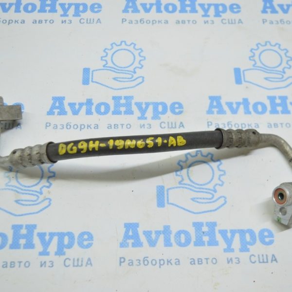 Трубка кондиционера с конденсера  Ford Fusion mk5 13- 1.5T 1.6T (05) DG9H19N651AB DG9Z19835A