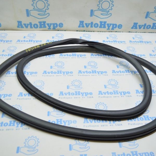Уплотнитель дверного проема передний правый Ford Fusion mk5 13-20 DS7Z-5420708-B