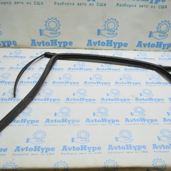 Молдинг двери верхний задний левый Ford Fusion mk5 13-20 хром с уплотнителем стекла DS7Z-5425767-E