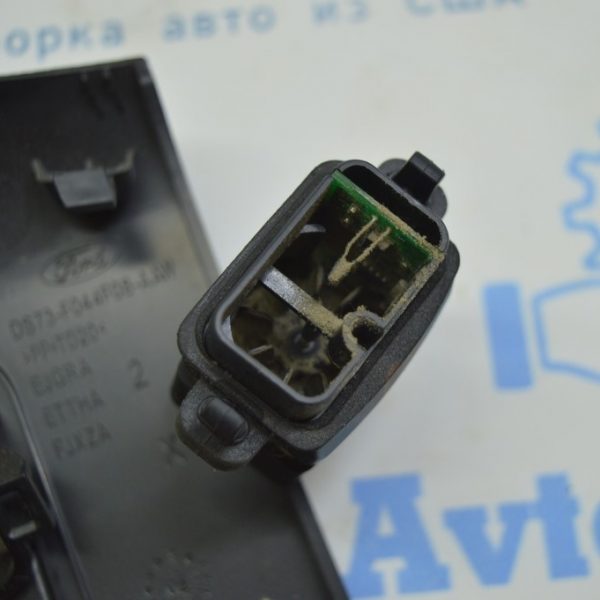 Датчик температуры окружающего воздуха Ford Fusion mk5 13- DG9H19T562C