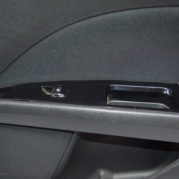 Управление стеклоподъемником задним правым Ford Fusion mk5 13-20 черн DG9Z-14529-AB