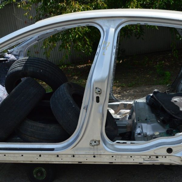 Стойка кузовная центральная левая Ford Fusion mk5 13- (05) серебро UX HS7Z-54211A11-A