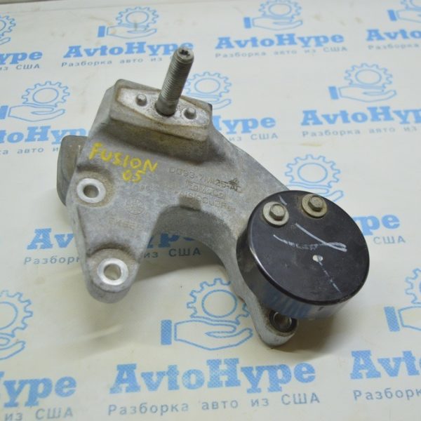 Кронштейн коробки передач левый Ford Fusion mk5 13-20 DG93-7M125-AD DG93-7M125-AD