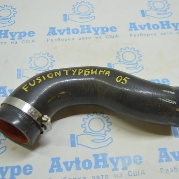 Патрубок на интеркулер левый Ford Fusion mk5 13- 1.5T резина