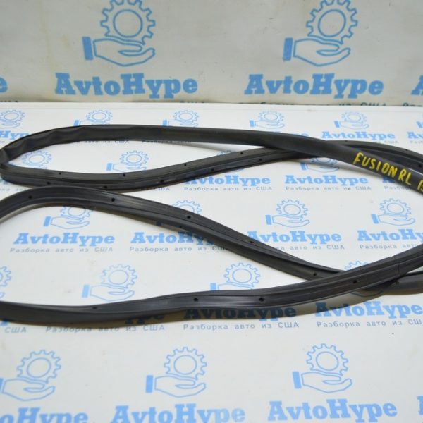 Уплотнитель двери передней левой Ford Fusion mk5 13-20 HS7Z-5423209-A