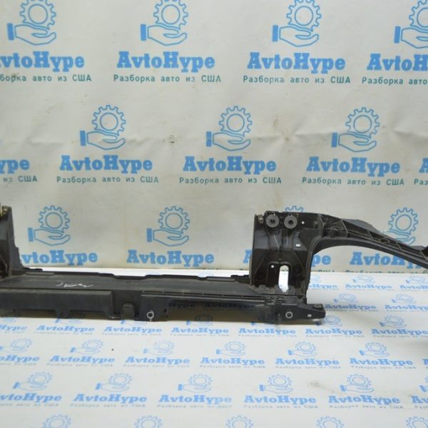 Опора радиатора верхняя Ford Fusion mk5 13-16 пластик (05) дефект нет правой части (05) DS7Z-16138-B
