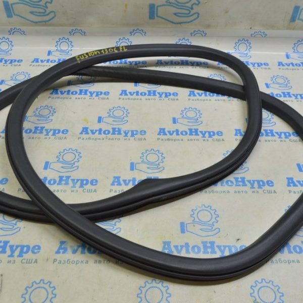 Уплотнитель дверного проема передний левый Ford Fusion mk5 13-20 (06) DS7Z-5420708-B