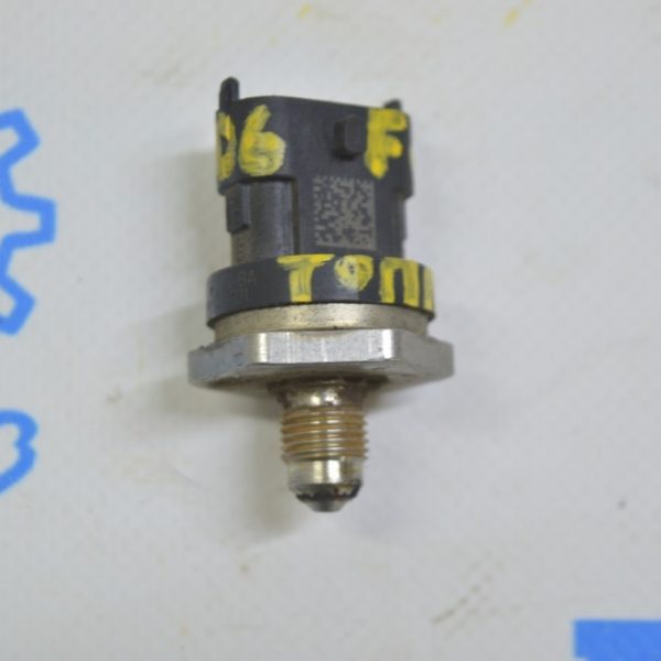 Датчик давления топлива Ford Fusion mk5 13-20 2.0T на рейке
