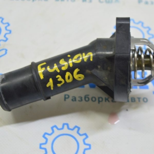 Корпус термостата Ford Fusion mk5 13-20 CJ5Z-8575-A