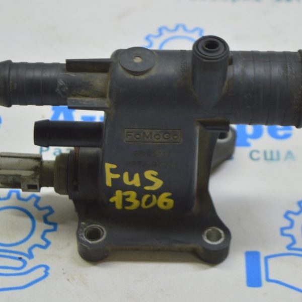 Распределитель охлаждающей жидкости Ford Fusion mk5 13-20 cj5e-8k556-ab