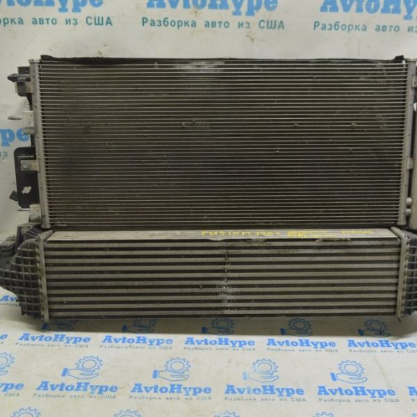 Интеркулер Ford Fusion mk5 13- 2.0T (06) DG9Z-6K775-C