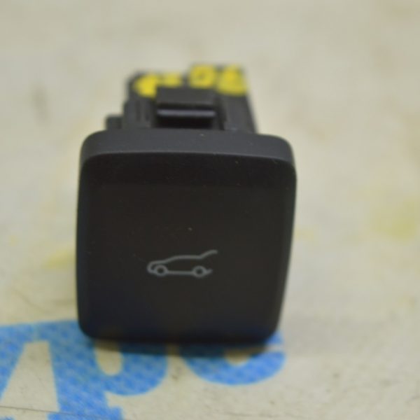 Кнопка открытия крышки багажника Ford Fusion mk5 13-