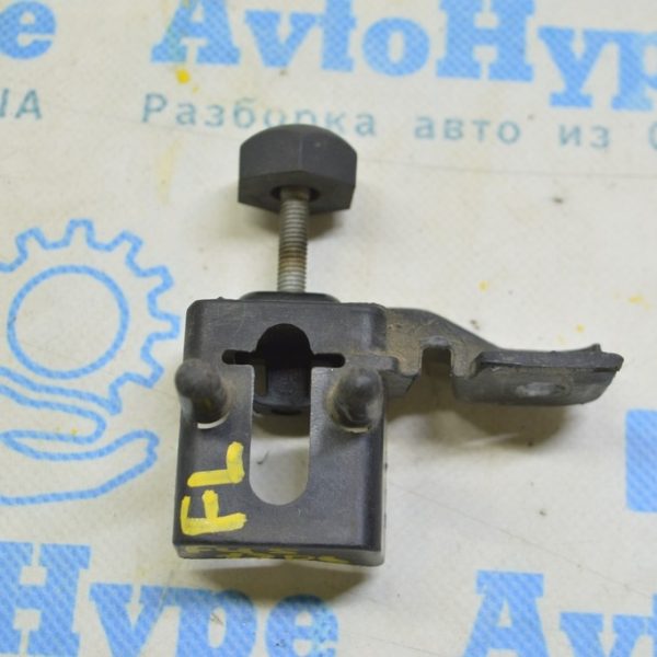 Отбойник капота с кронштейном левый Ford Fusion mk5 13-16 DS7Z16758D