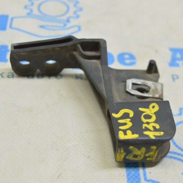 Крепление фары правое Ford Fusion mk5 13-16 верх (06) DS7Z-13A004-A