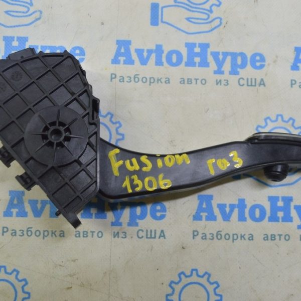 Педаль газа Ford Fusion mk5 DG9Z9F836D