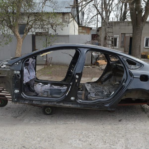 Стойка кузовная центральная левая Ford Fusion mk5 13- (06) черная на кузове HS7Z-54211A11-A