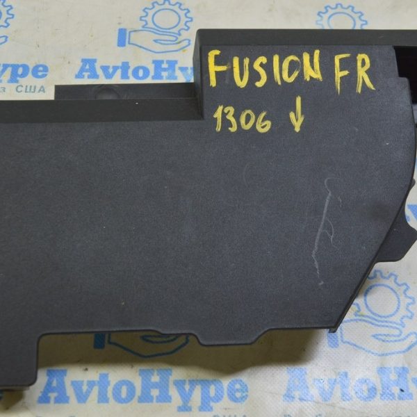 Накладка колени пассажира Ford Fusion mk5 13- черная DS73-F044C98-ACW