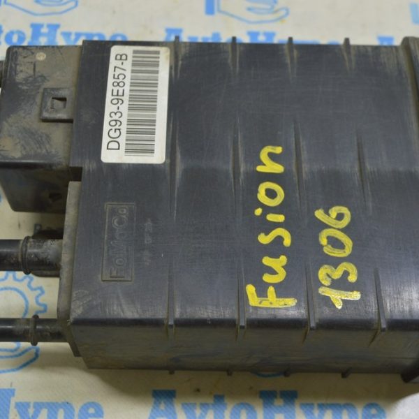 Канистра с углем абсорбер Ford Fusion mk5 13- (06) DG93-9857-B