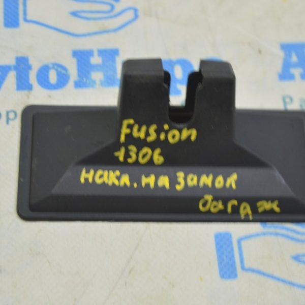 Накладка замка багажника Ford Fusion mk5 13- DS73-431F98-D