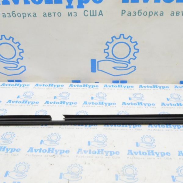 Уплотнитель стекла внутренний двери задней левой BMW X5 G05 19-24 51 35 7428693