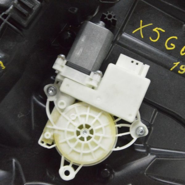 Мотор стеклоподъемника задний левый BMW X5 G05 19-23 61 35 9450071