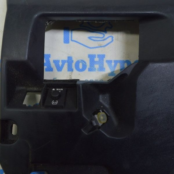 Кнопка TRUNK OPENER Lexus GS300 GS350 GS430 GS450h 06-11 84840-24020