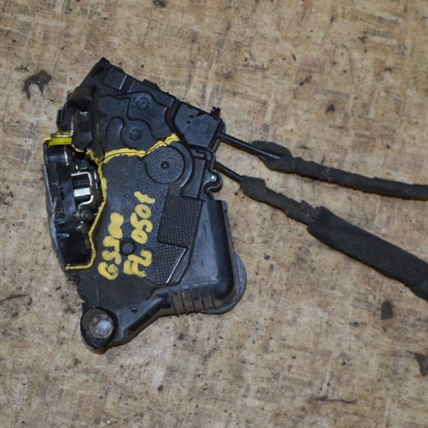 Замок двери передней левой Lexus GS300 GS350 GS430 GS450h 06-11 (01) треснут 6904030A40