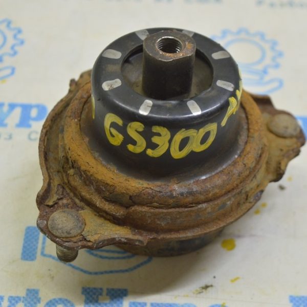 Подушка КПП Lexus GS300 GS350 06-11 awd ржавая (01) 12371-31082