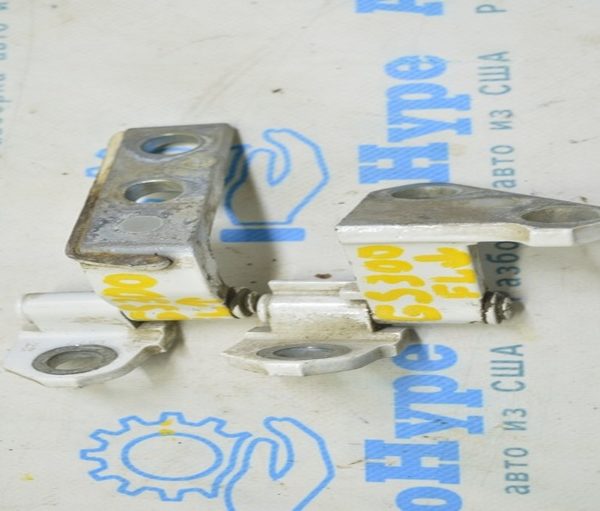 Петля двери верхняя передняя левая Lexus GS300 GS350 GS430 GS450h 06-11 6872030110