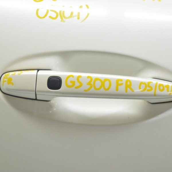 Заглушка ручки двери передняя правая Lexus GS300 GS350 GS430 GS450h 06-07 692170E010C0