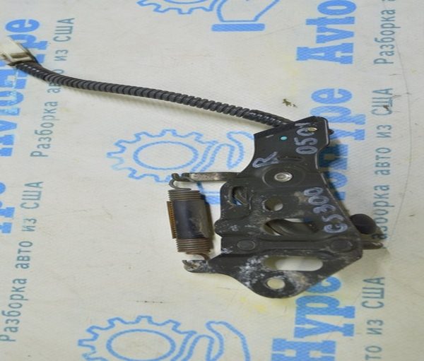Ответная часть замка крышки багажника Lexus GS300 GS350 GS430 GS450h 06-11 6462050020