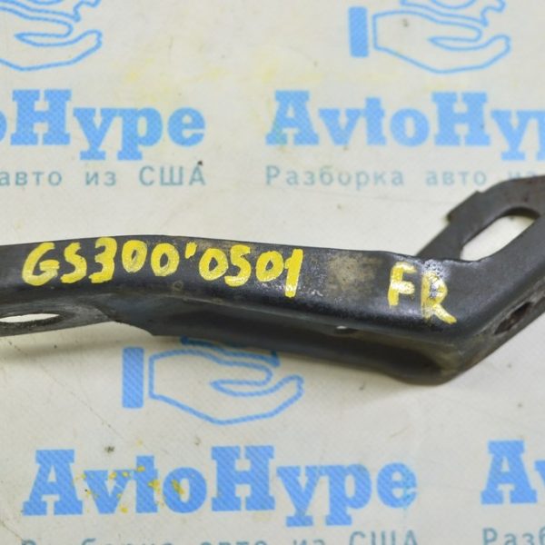 Лопух переднего подрамника правый Lexus GS300 GS350 GS430 GS450h 06-11 AWD 57305-30020