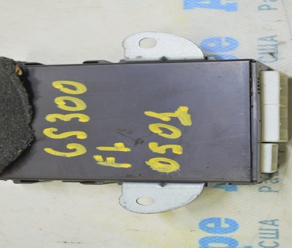 Компьютер двери передней левой Lexus GS300 GS350 GS430 GS450h 06-11 (01) 8922230110