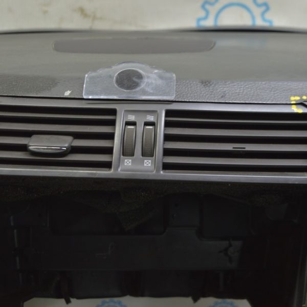 Дефлектор воздуховода центральный Lexus GS300 GS350 GS430 GS450h 06-11 коричневый (01) трещина 55660-30900-E0