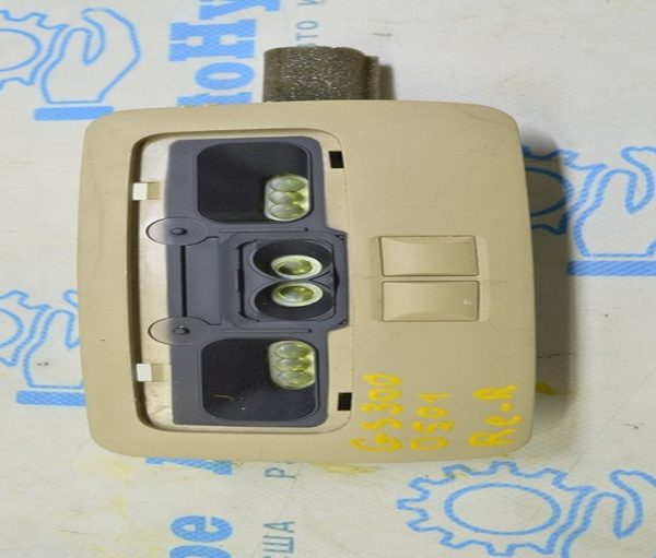 Плафон освещения задний Lexus GS300 GS350 GS430 GS450h 06-07 бежевый (01) без стекла 81250-30200-A0