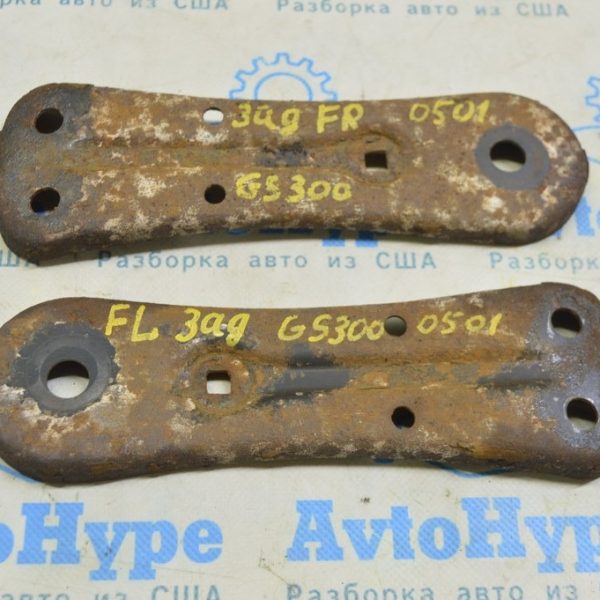 Лопух заднего подрамника задний левый Lexus GS350 GS430 GS450h 06-11 (01) ржав, без чашки 5220430050