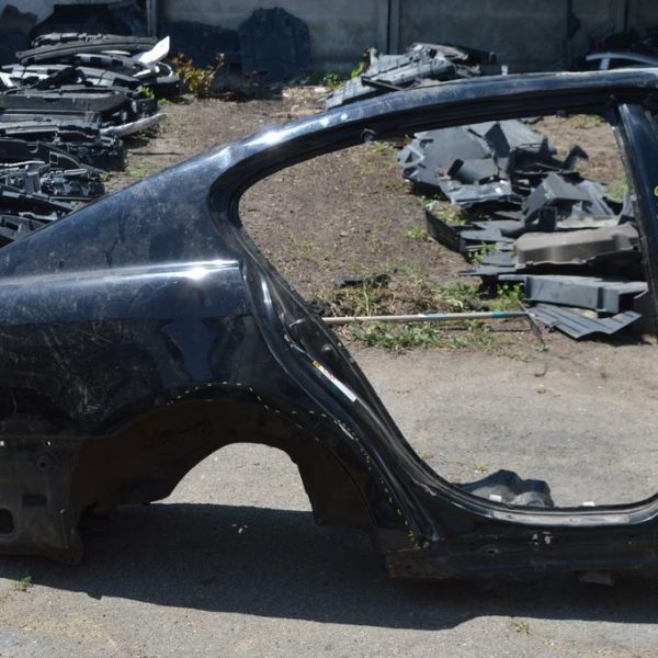 Четверть крыло задняя правая Lexus GS300 GS350 GS430 GS450h 06-11 (02) черная, примята 6161130892