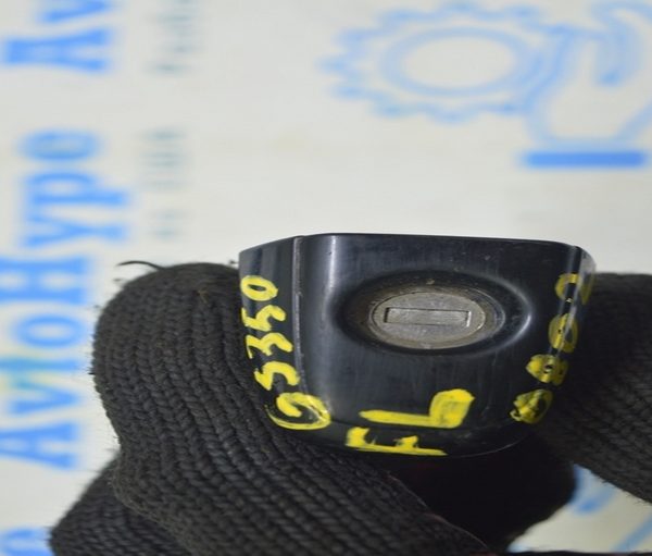 Заглушка ручки двери передняя левая Lexus GS300 GS350 GS430 GS450h 06-07 69217-28010-C1