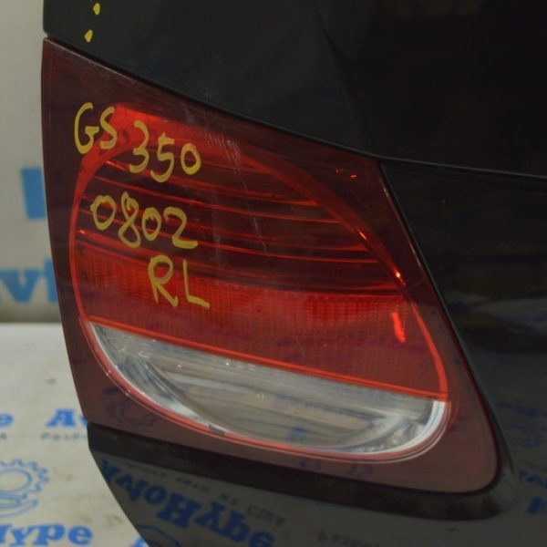 Фонарь внутренний крышка багажника левый Lexus GS300 GS350 GS430 06-11 (02) царапины 8159130220